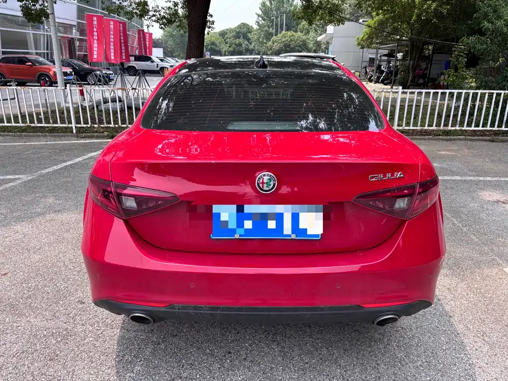 Alfa Romeo Giulia 2020 2.0T 280HP Luxury