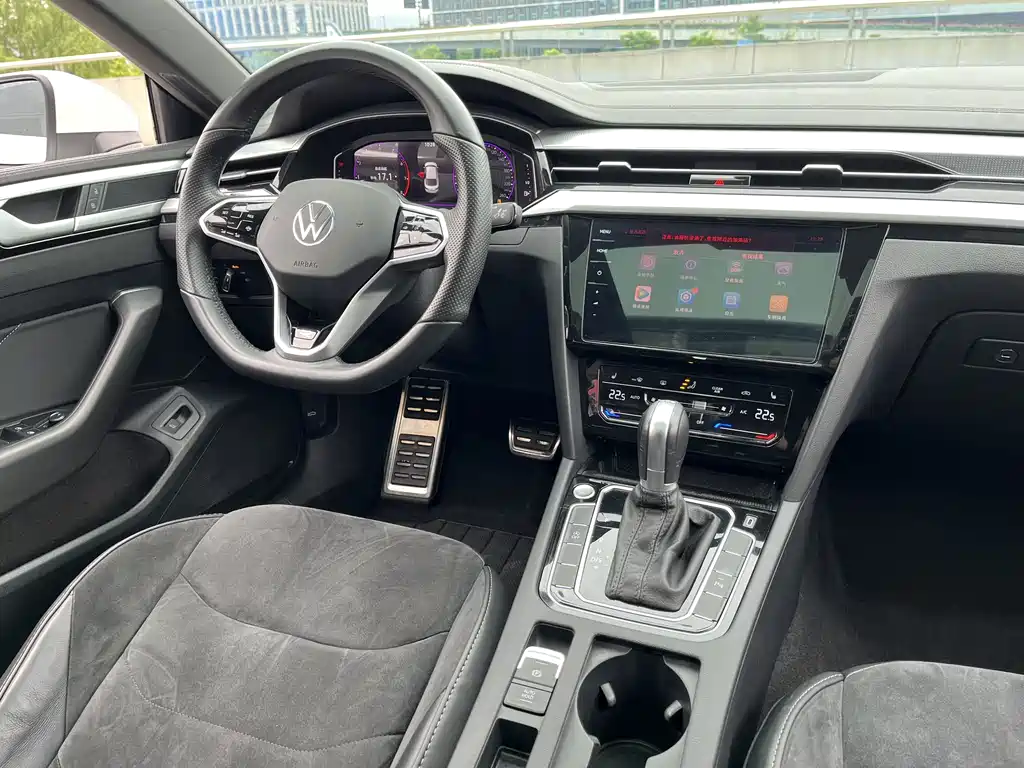 Volkswagen FAW - Passat CC CC 2021 330TSI