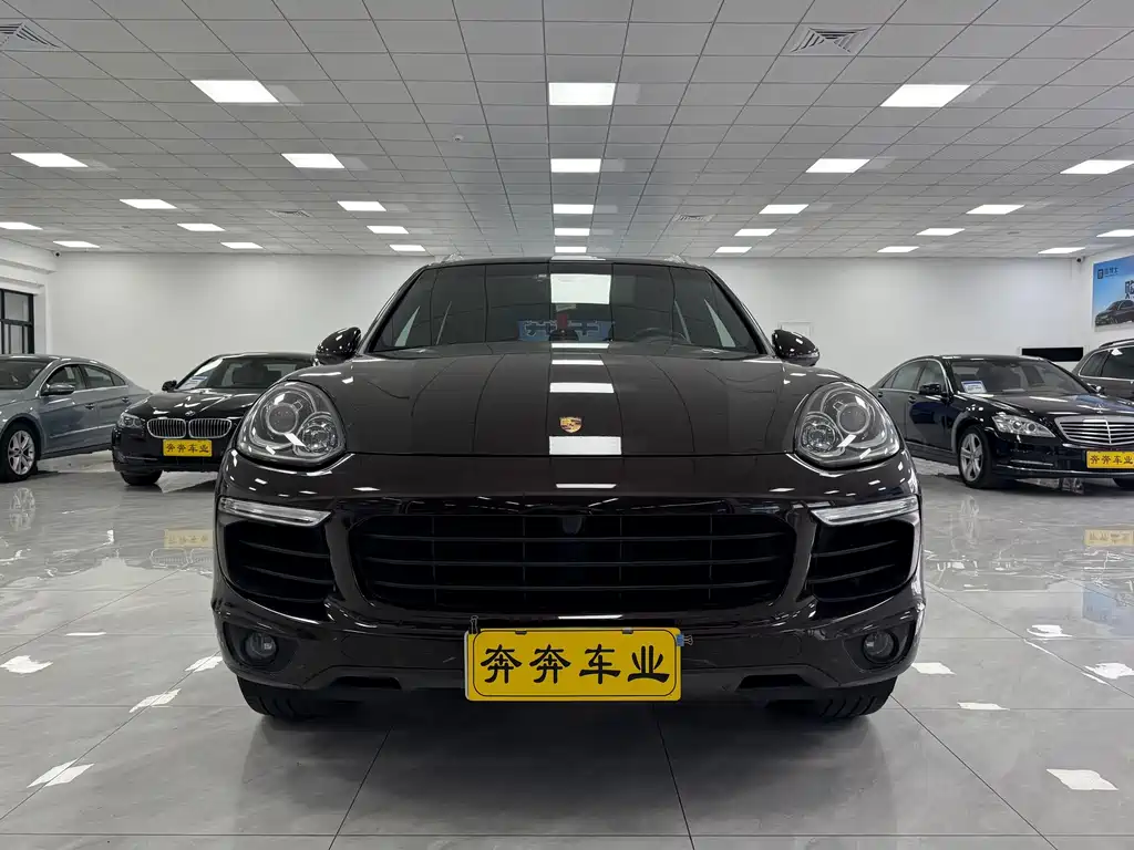 Porsche Cayenne — миниатюра 3