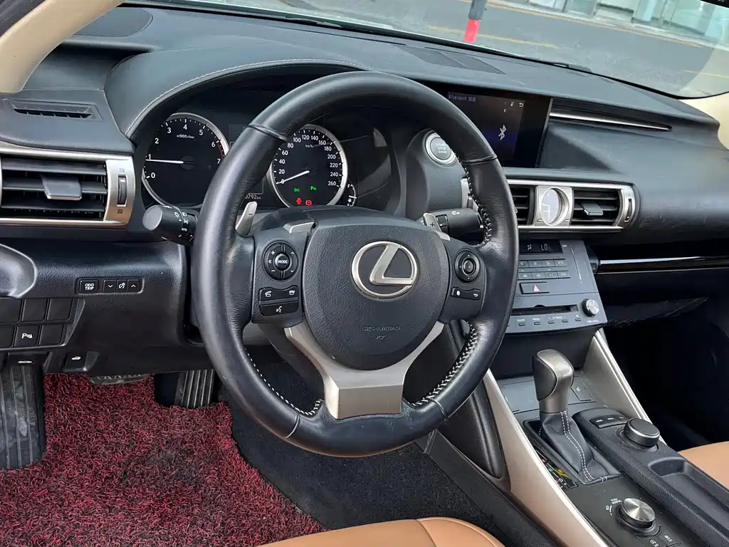 Lexus IS — миниатюра 12