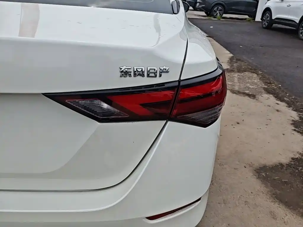 Nissan Sylphy — миниатюра 8