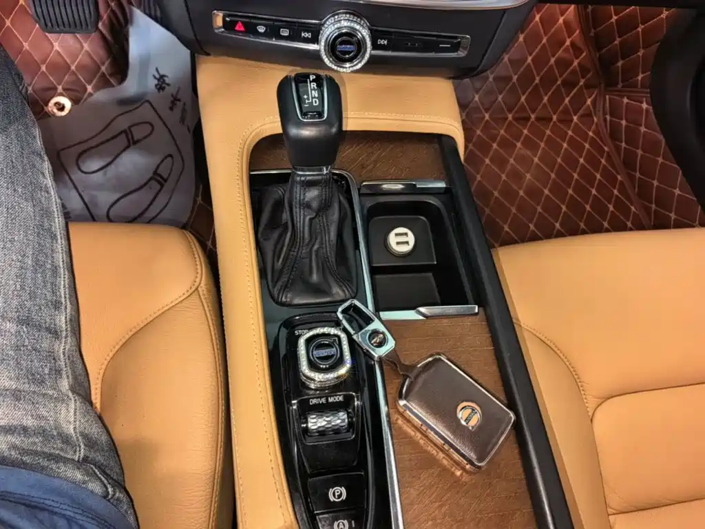 Volvo S90 — миниатюра 14