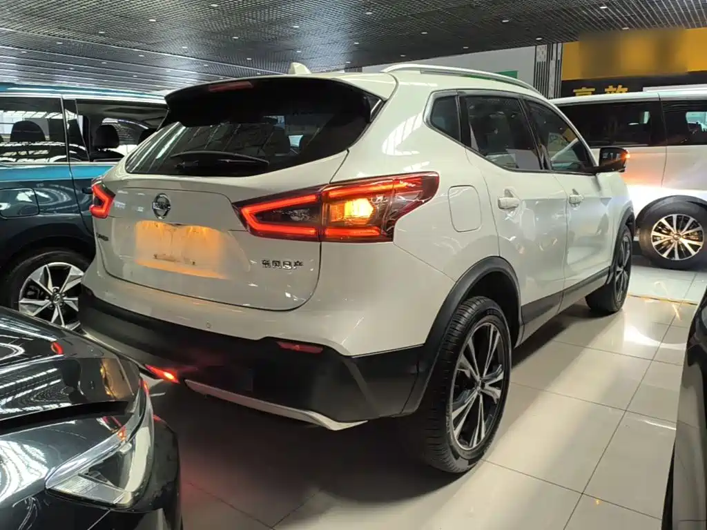Nissan Qashqai — миниатюра 4