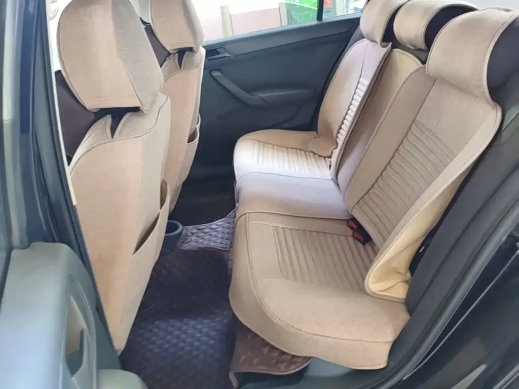 Volkswagen Santana — миниатюра 17