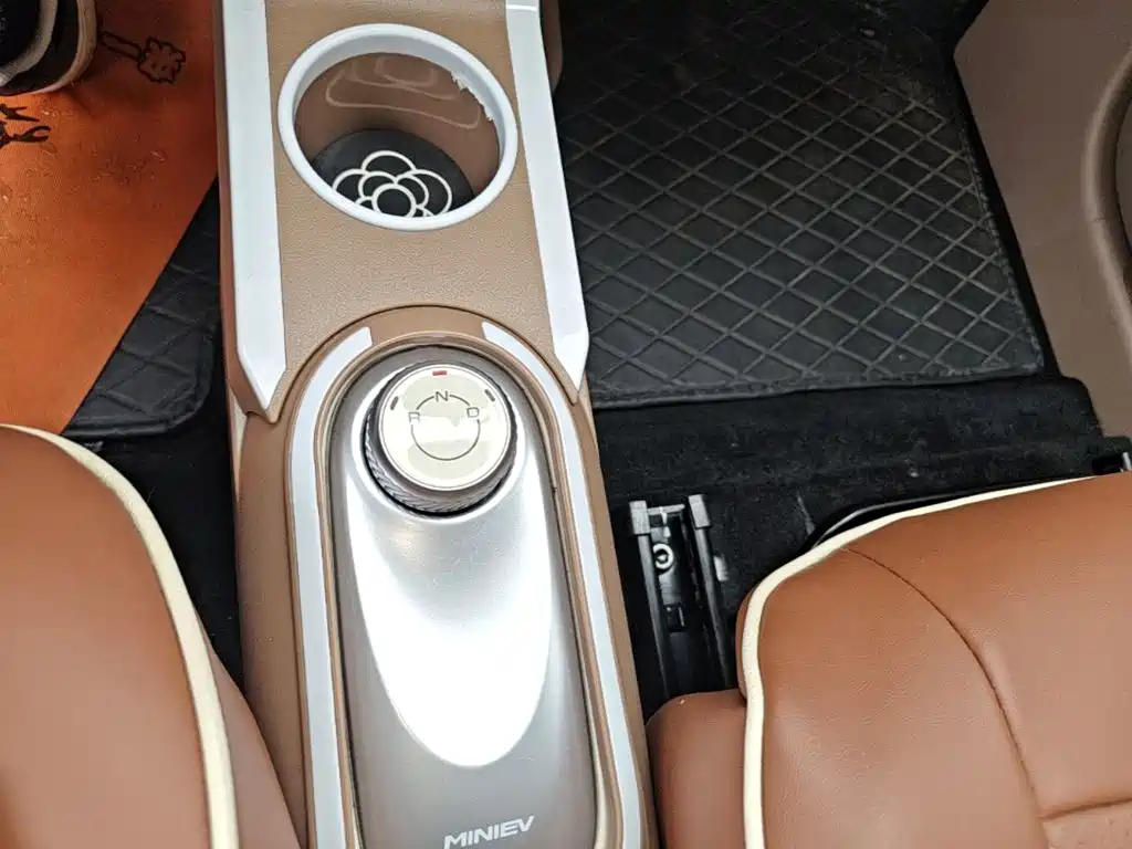Wuling MINIEV — миниатюра 14