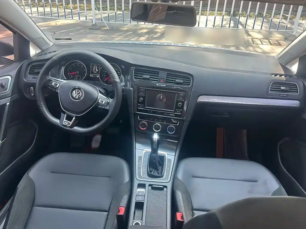 Volkswagen Golf — миниатюра 15
