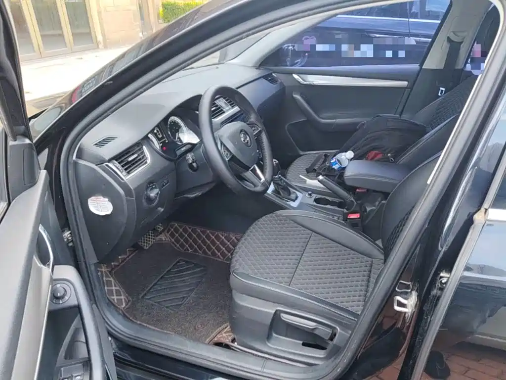 Skoda Octavia — миниатюра 15