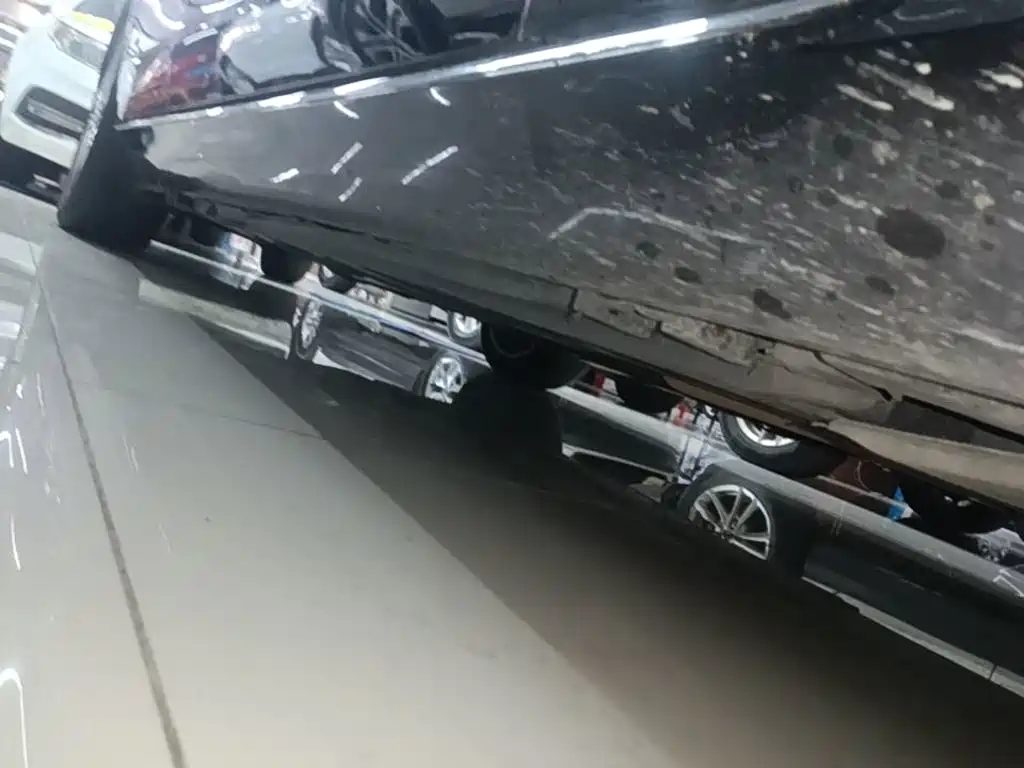 Mercedes-Benz E-Class — миниатюра 21