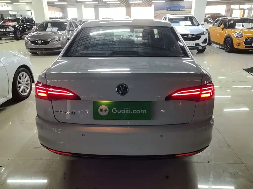 Volkswagen Bora — миниатюра 6