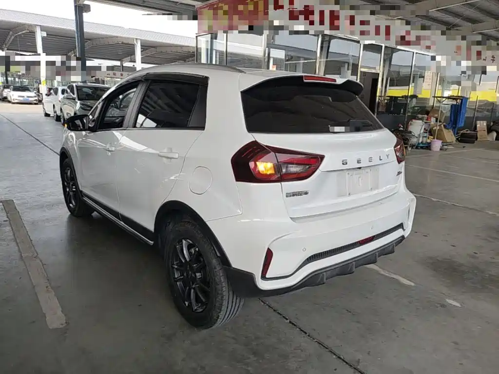 Geely Vision X3 — миниатюра 5