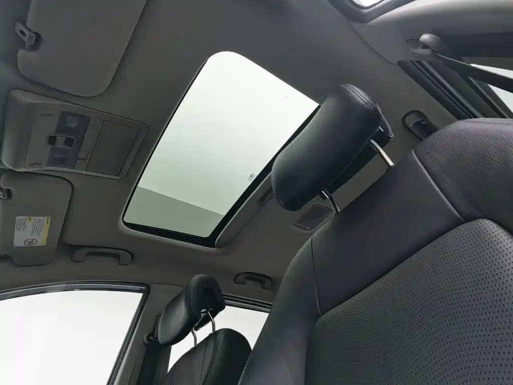 Chevrolet Captiva — миниатюра 14
