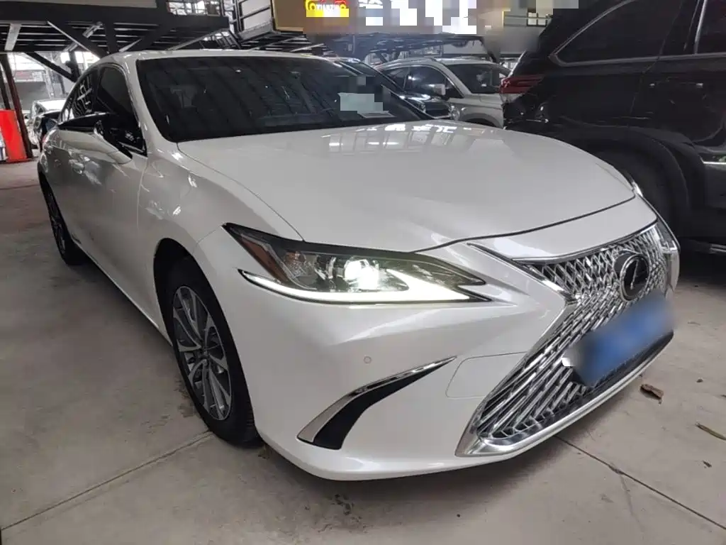 Lexus ES — миниатюра 4