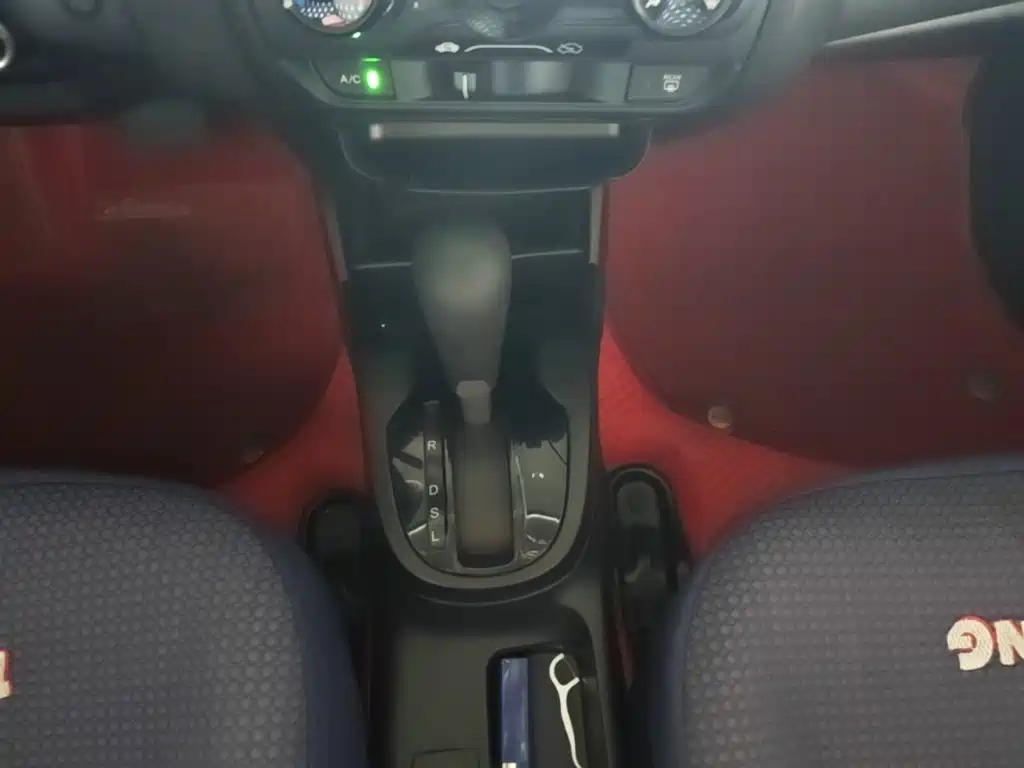 Honda Fit — миниатюра 14