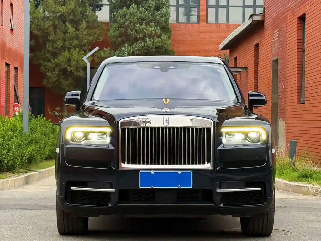 Rolls-Royce Cullinan 2018 мест