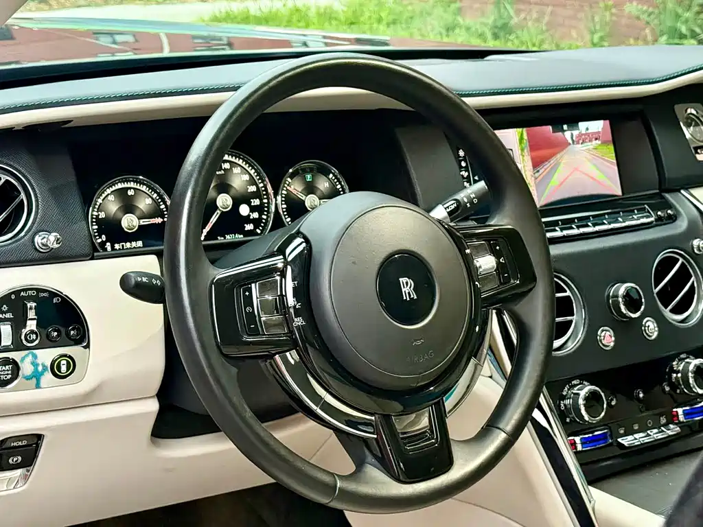Rolls-Royce Cullinan 2018 мест