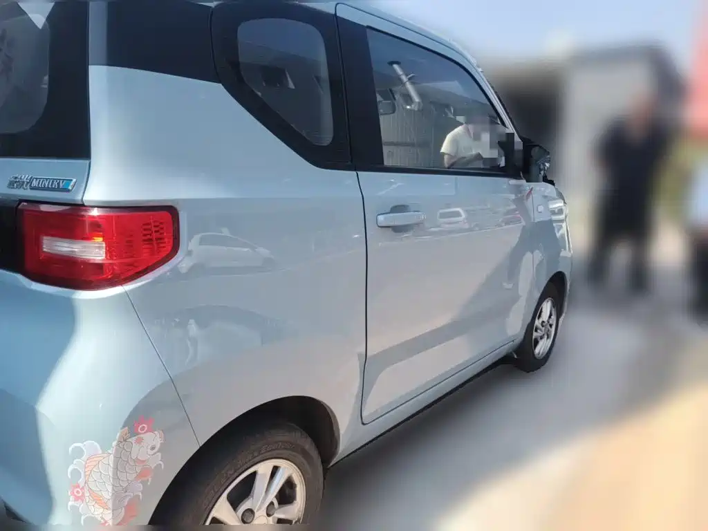 Wuling MINIEV — миниатюра 5