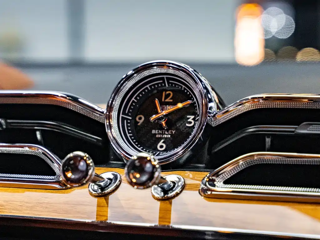Bentley Bentayga — миниатюра 18