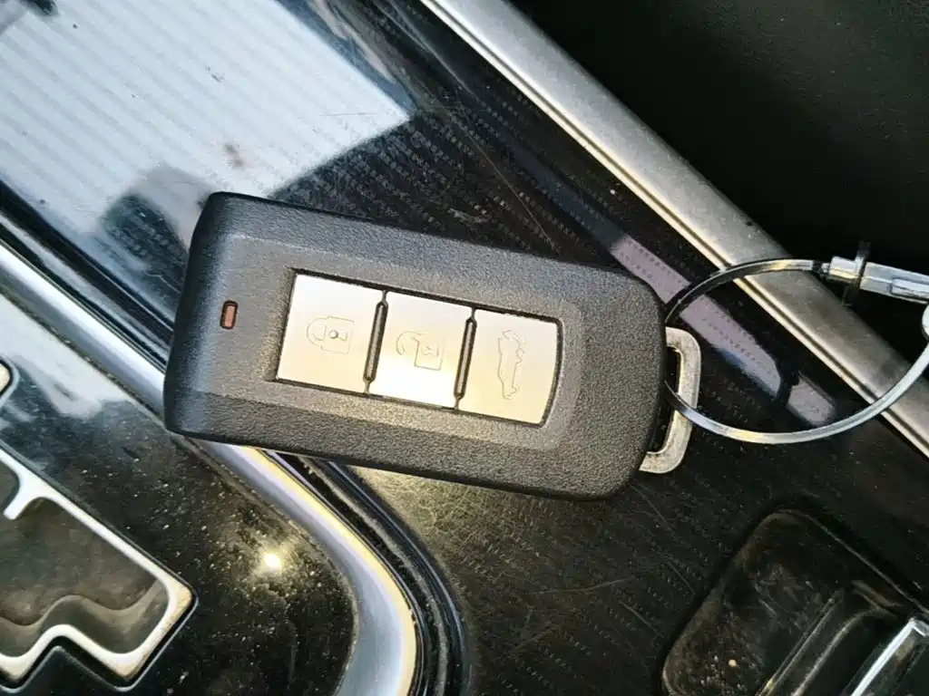 Mitsubishi Outlander — миниатюра 9