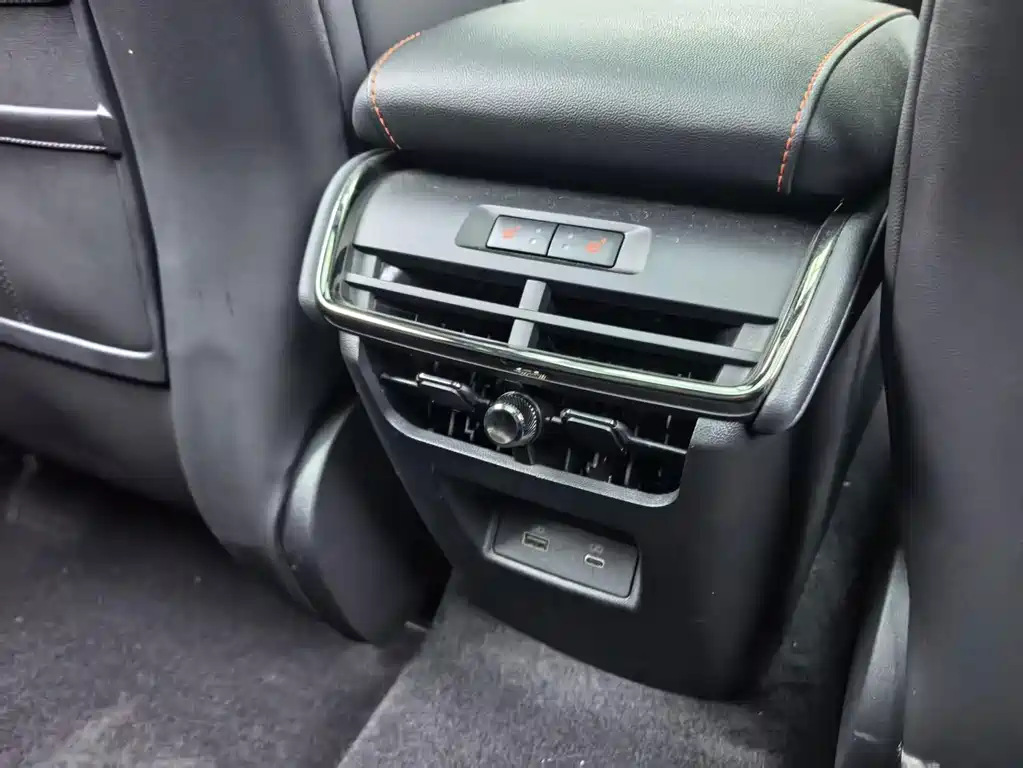 Ford Evos — миниатюра 9