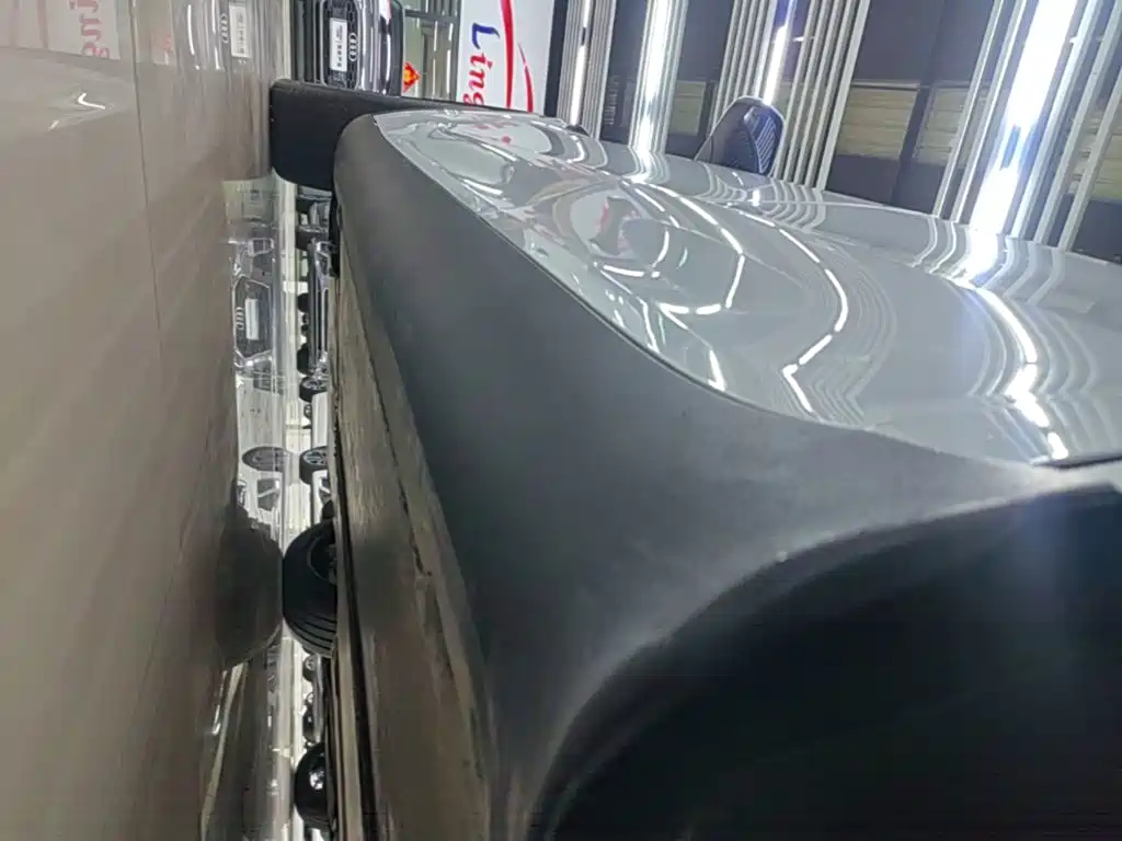 Tesla Model Y — миниатюра 22