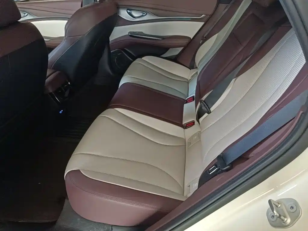 BYD Seal — миниатюра 17