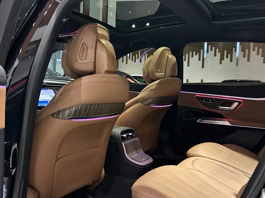 Mercedes-Benz E-Class — миниатюра 18