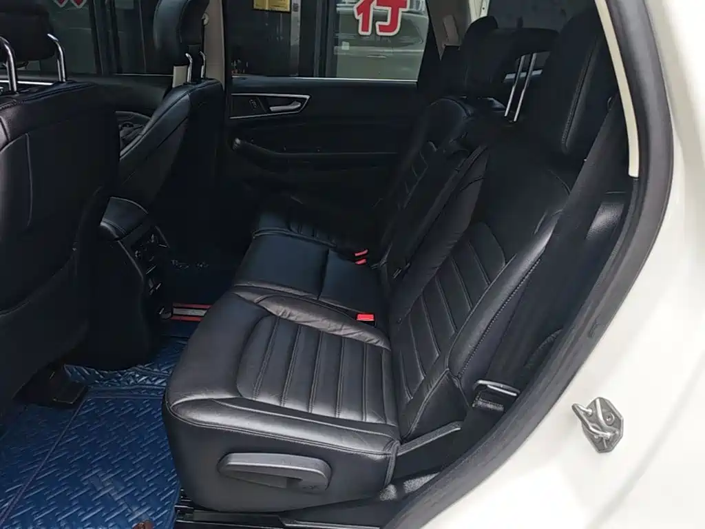 Ford Edge — миниатюра 17