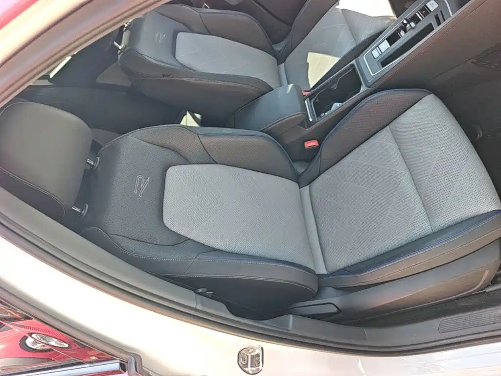 Volkswagen Golf — миниатюра 25