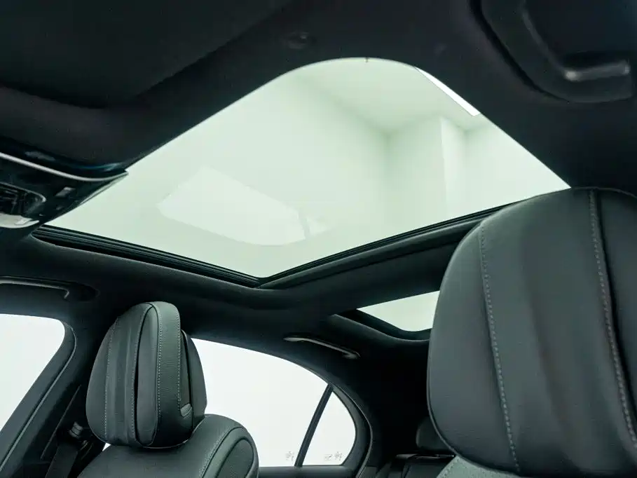 Mercedes-Benz C-Class — миниатюра 26