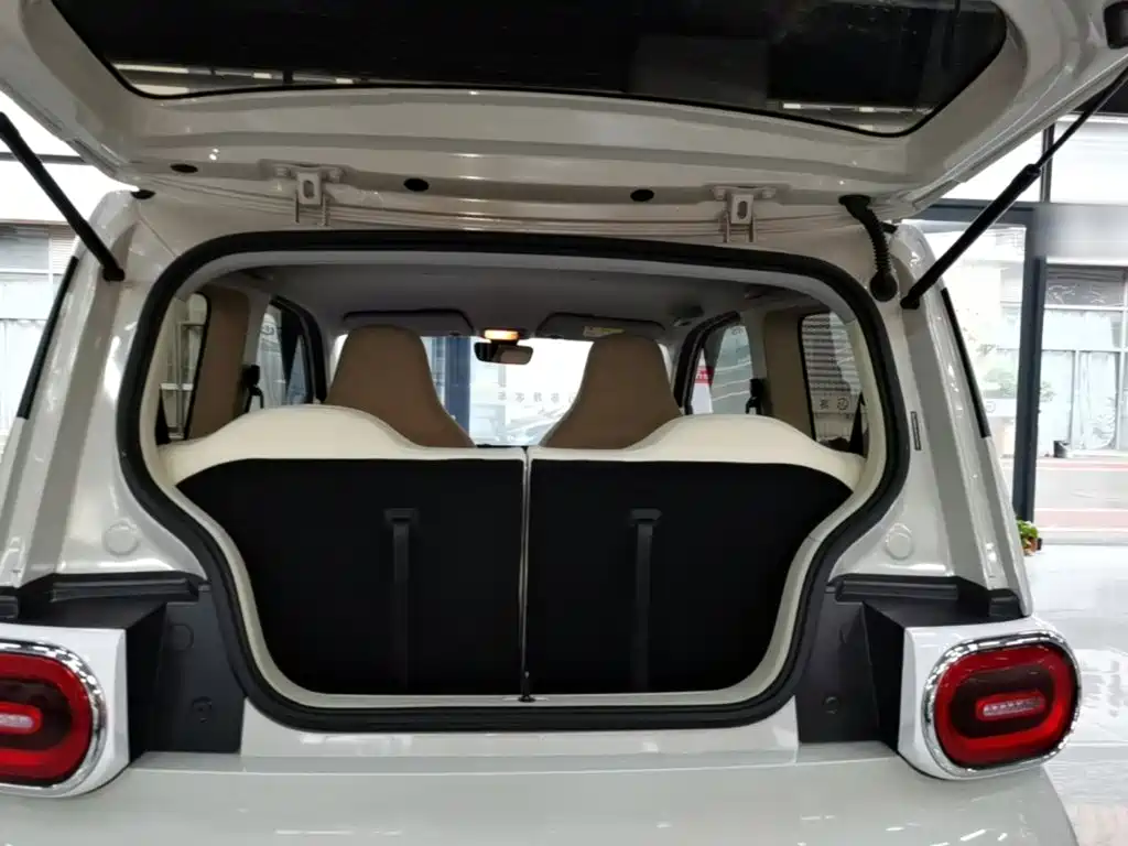 Wuling MINIEV — миниатюра 19