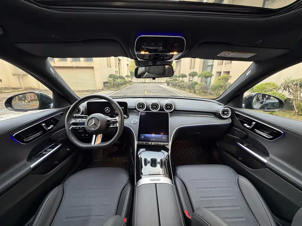 Mercedes-Benz C-Class — миниатюра 7