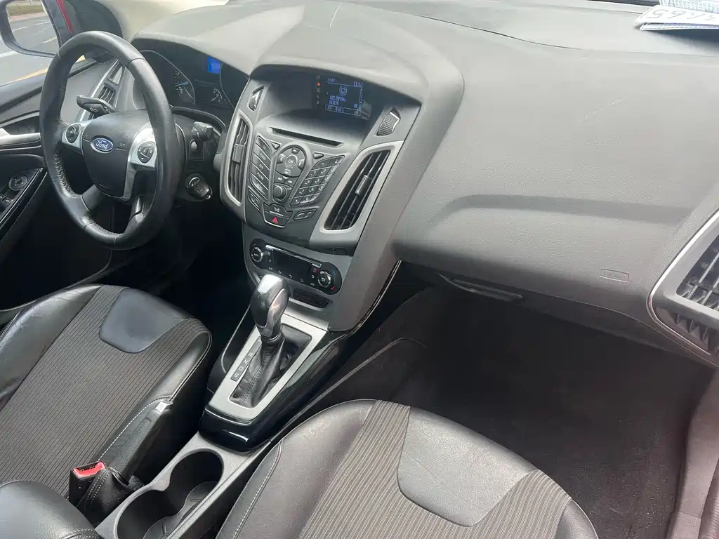 Ford Focus — миниатюра 11