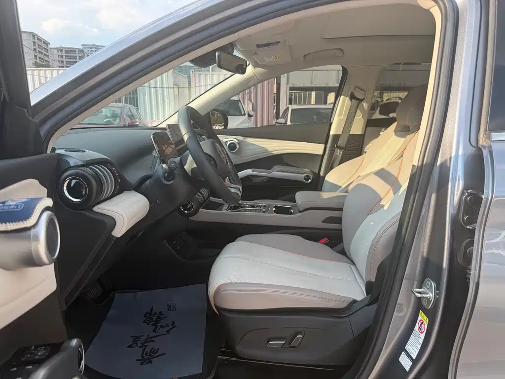 BYD Yuan Plus — миниатюра 4
