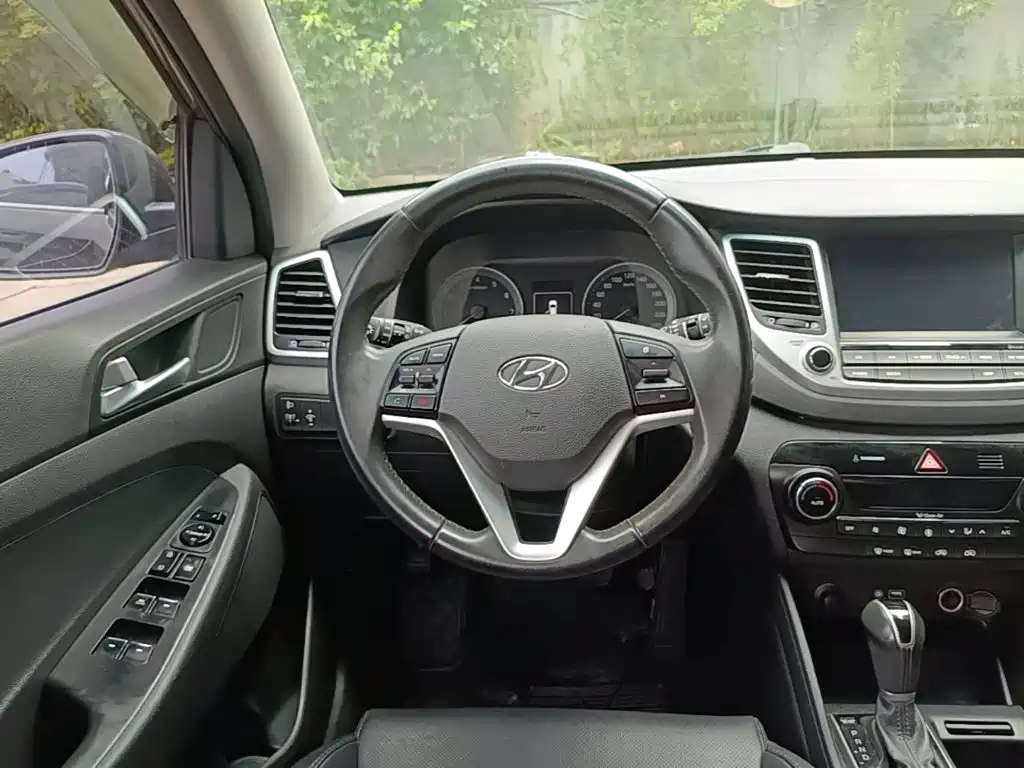 Hyundai Tucson — миниатюра 11