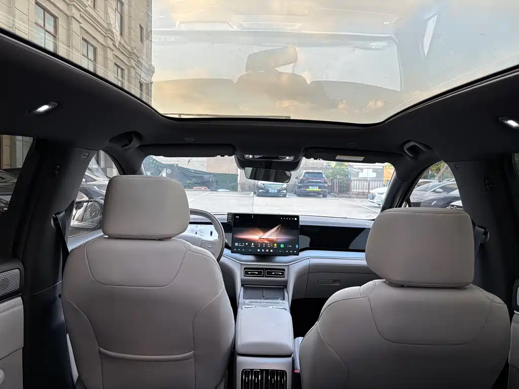BYD Song Ultra — миниатюра 10