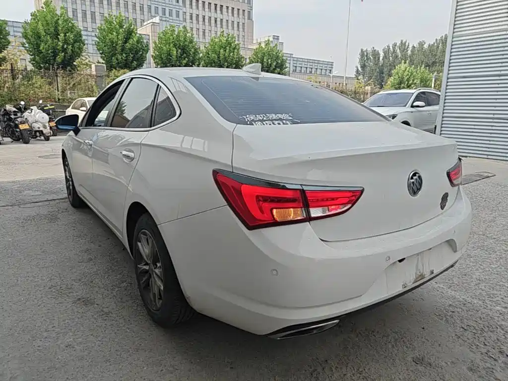 Buick Verano — миниатюра 5