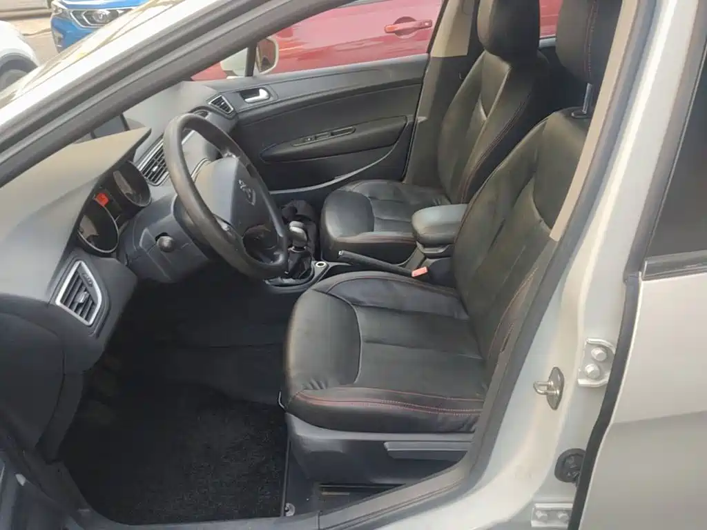 Peugeot 308 — миниатюра 15