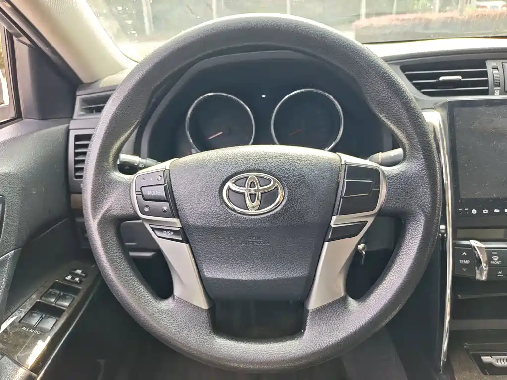 Toyota Reiz — миниатюра 16