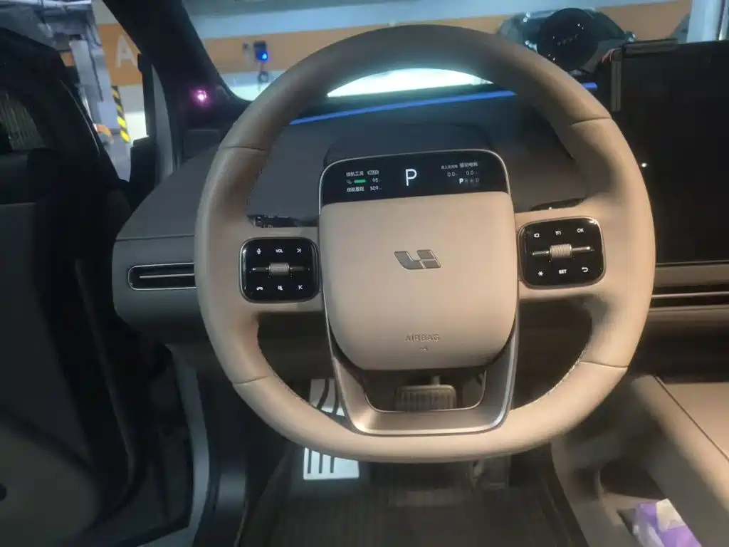 Li Auto Идеальный i6 — миниатюра 6