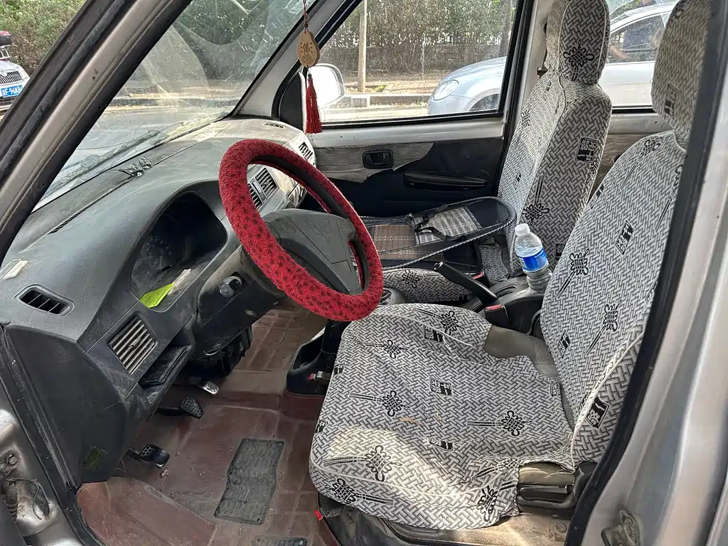Wuling Rongguang — миниатюра 4