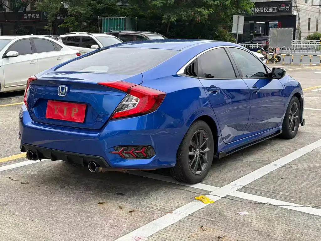 Honda Civic 2019 220TURBO MT V