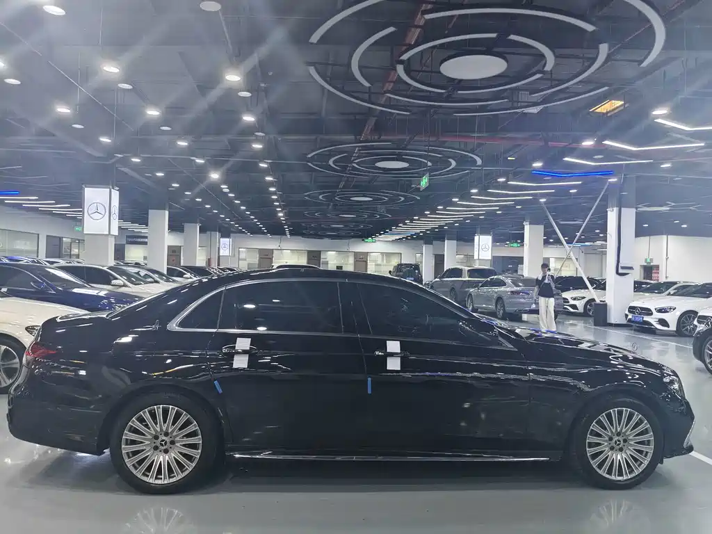 Mercedes-Benz E-Class — миниатюра 24