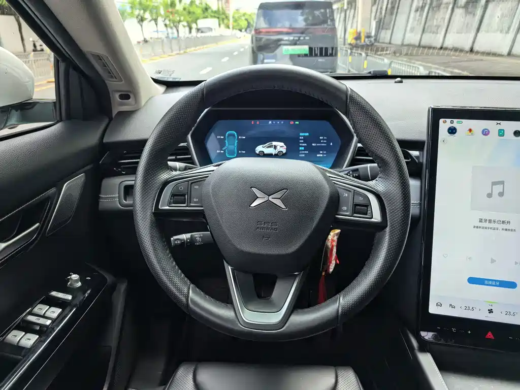 XPeng G3 — миниатюра 10