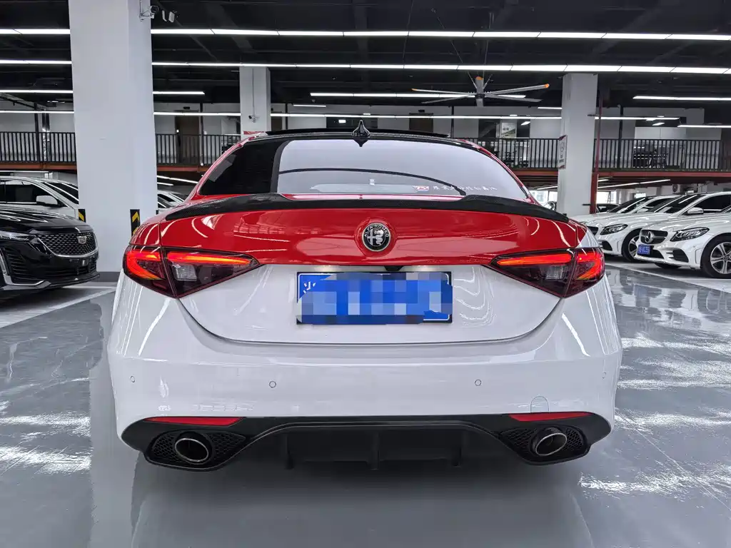 Alfa Romeo Giulia — миниатюра 21