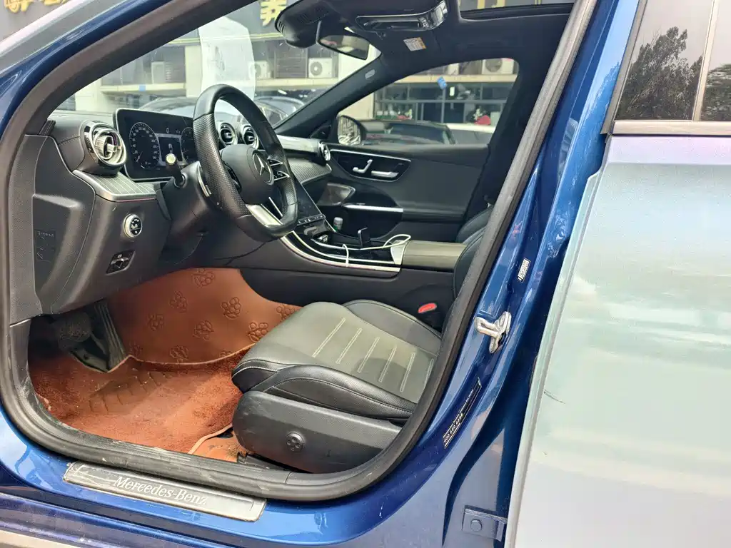 Mercedes-Benz C-Class — миниатюра 4