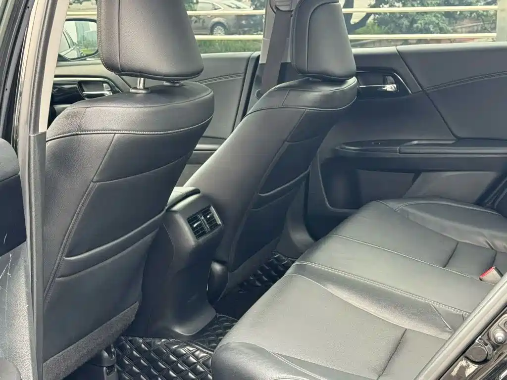 Honda Accord — миниатюра 5