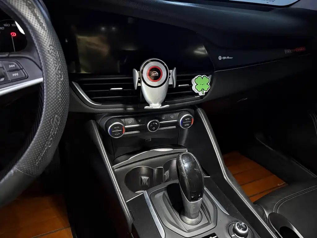 Alfa Romeo Giulia — миниатюра 5