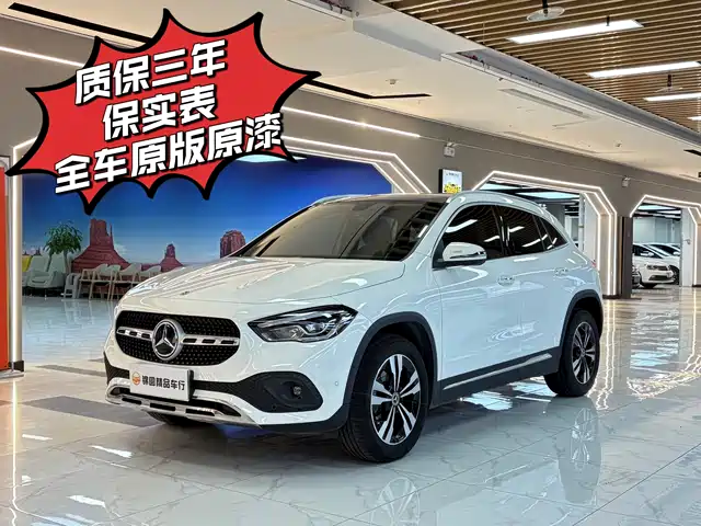 MERCEDES-BENZ GLA