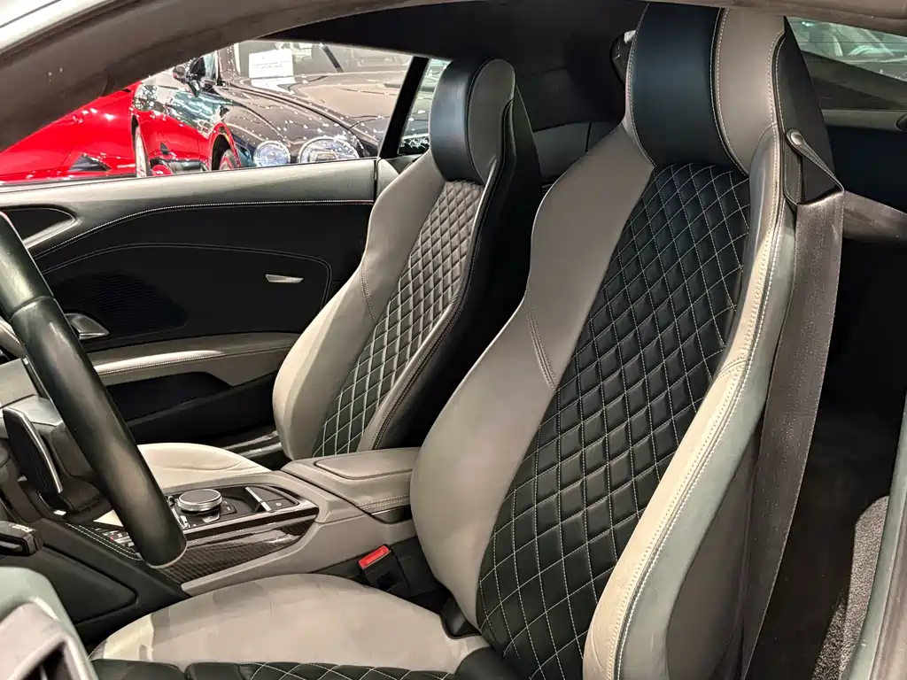 Audi R8 — миниатюра 26