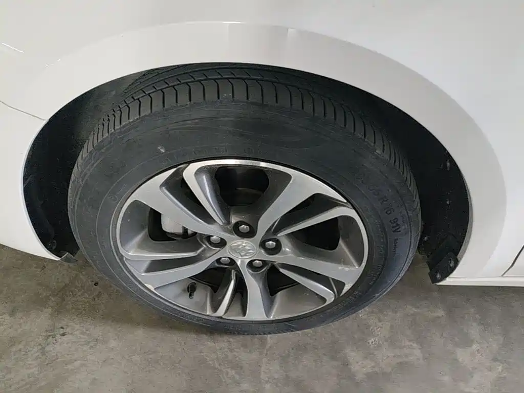 Buick Verano — миниатюра 23